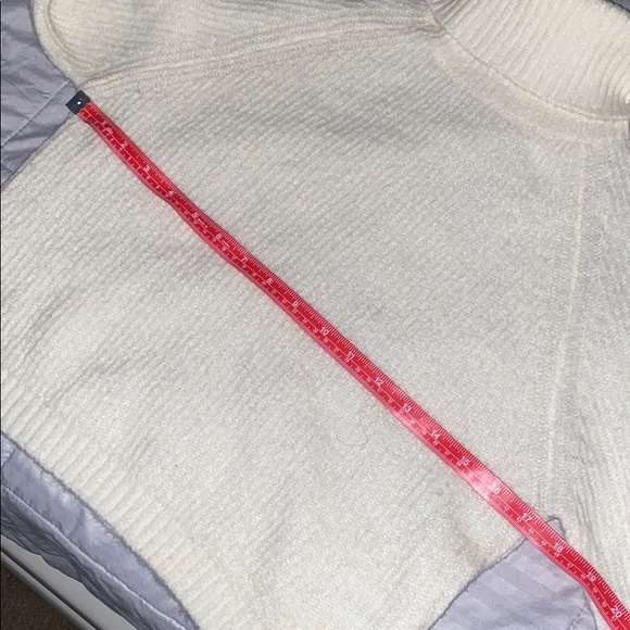 Cute turtleneck crop sweater - Picture 6 of 7